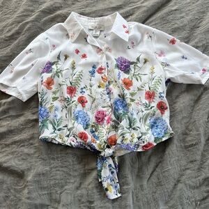 Rachel Zoe Short Sleeve Button Up Floral Cropped Blouse Size Small Fairy Garden
